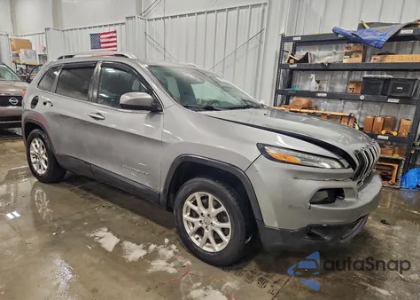 2014 Jeep Cherokee Latitude z USA, uszkodzony, nr VIN 1C4PJMCS0EW108042